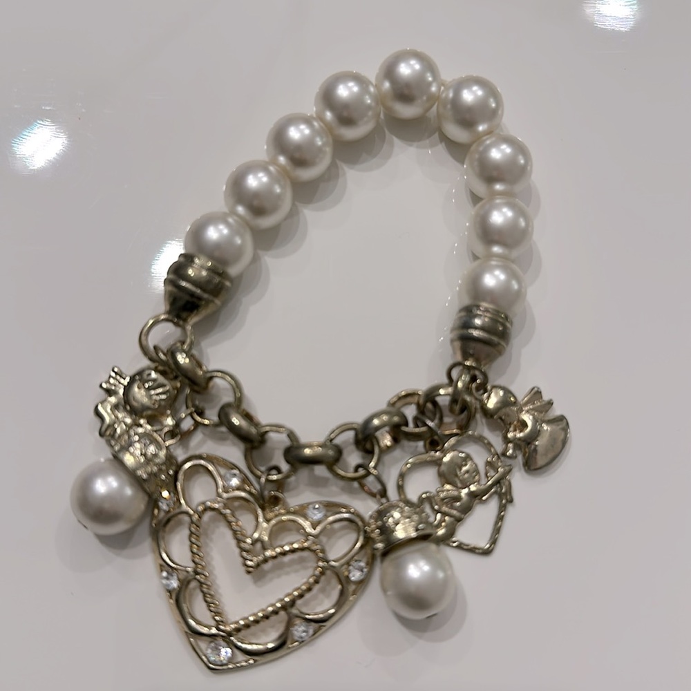 New Gorgeous Bracelet with Heart and Charms